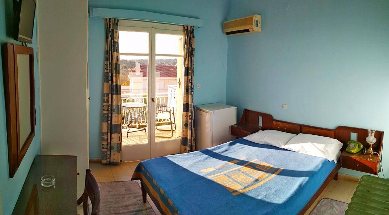 Nireus Hotel Néa Mákri エクステリア 写真