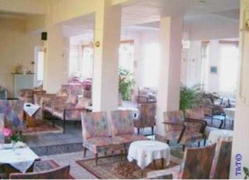 Nireus Hotel Néa Mákri エクステリア 写真