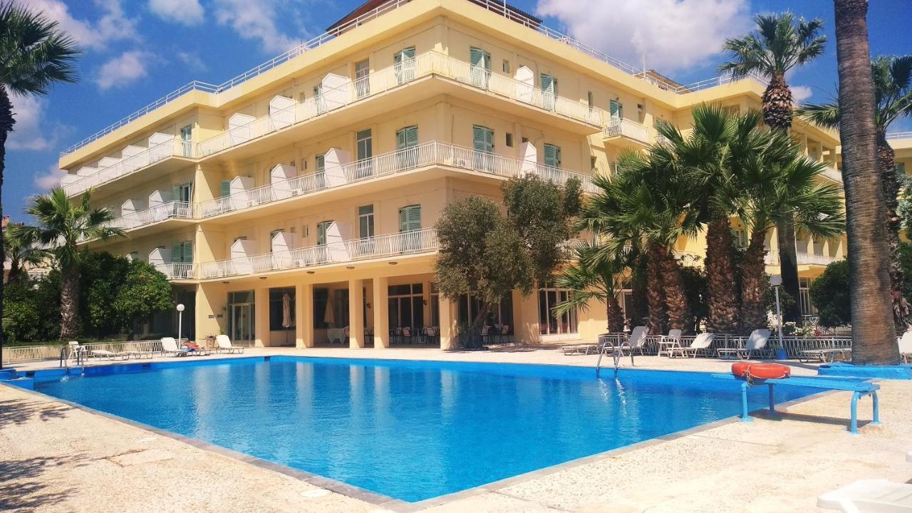 Nireus Hotel Néa Mákri エクステリア 写真