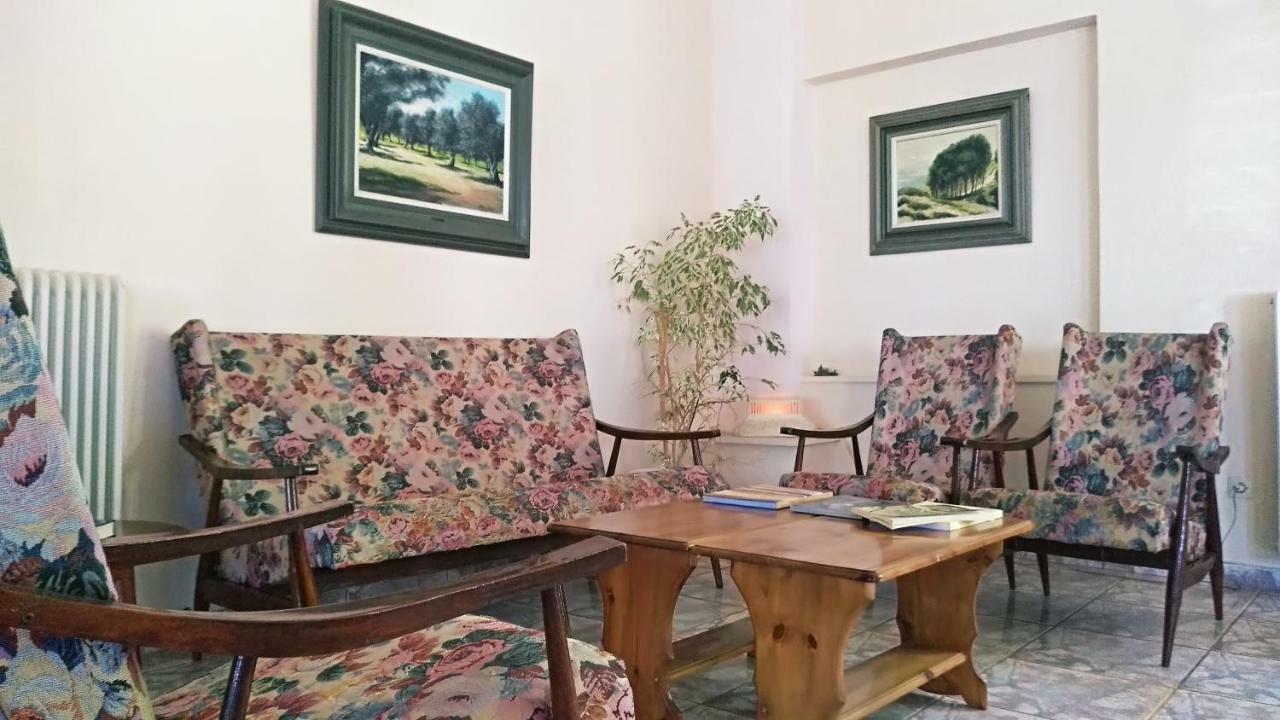 Nireus Hotel Néa Mákri エクステリア 写真